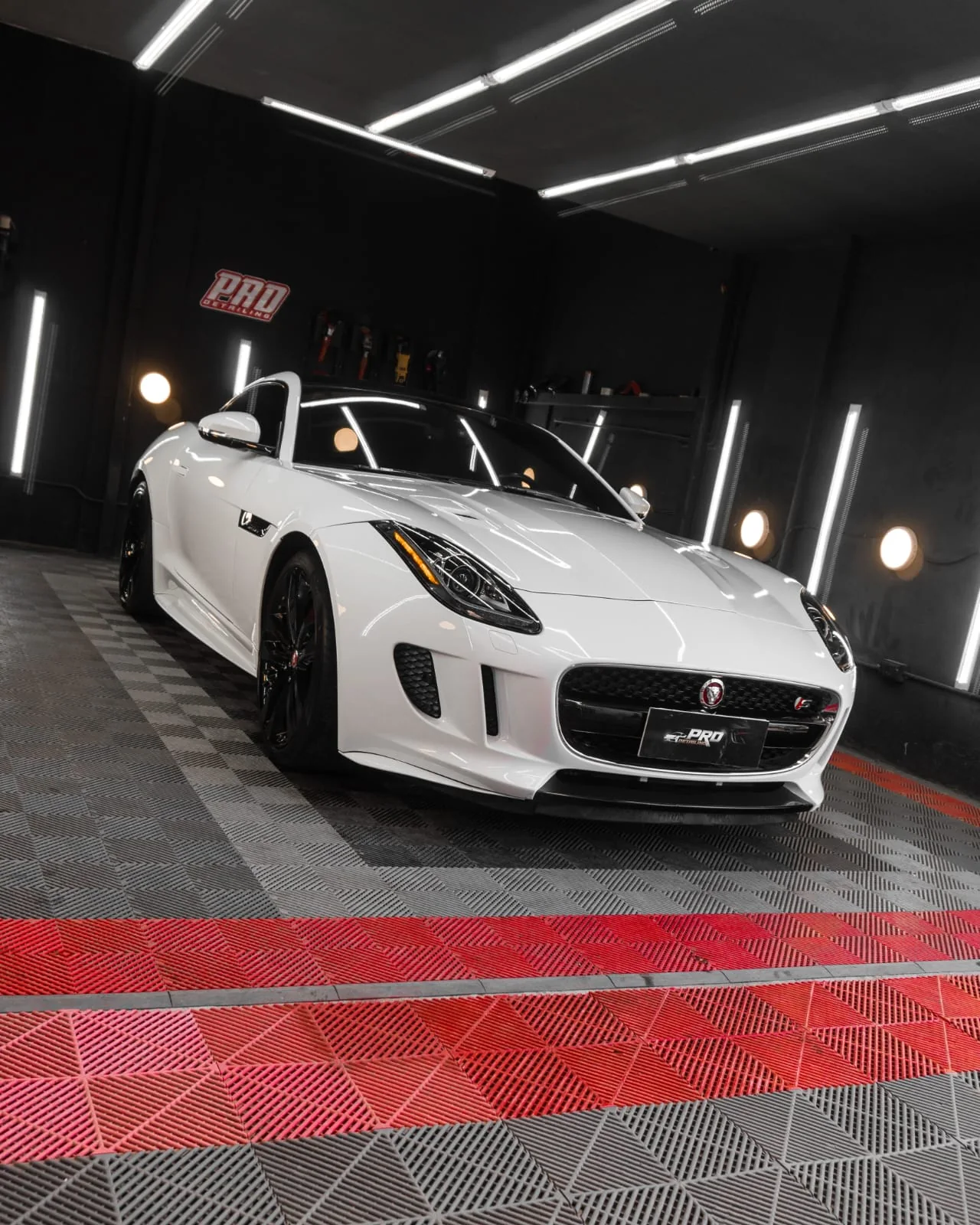 Jaguar F-Type atendido por PRD Iquique